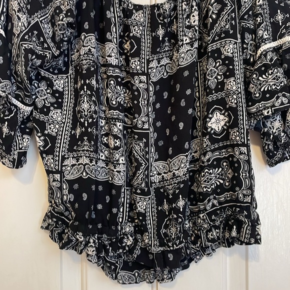 Forever 21 Bohemian Black & White Crop Top Size 2X - Picture 8 of 10